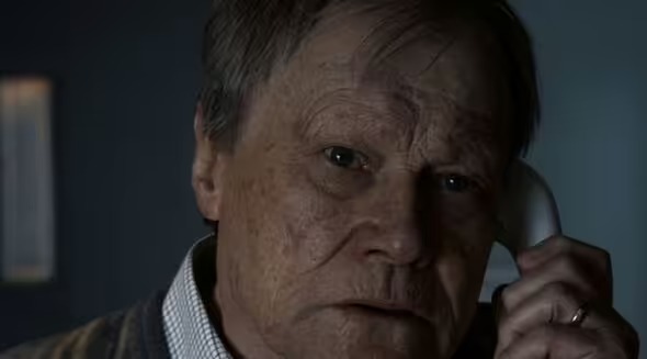 Coronation Street fans ‘rumble’ Roy Cropper twist after phone call – but some spot mistake