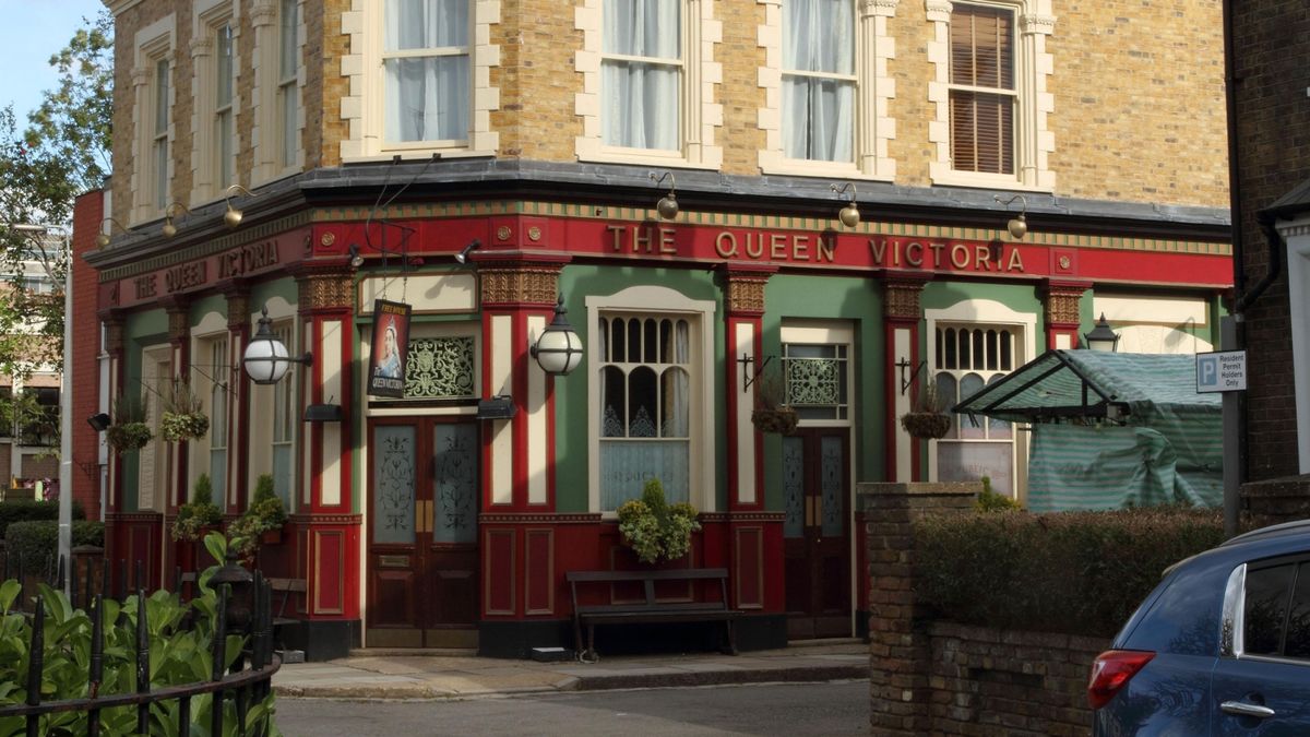 EastEnders fans ‘rumble devastating death’ for beloved family ahead of exit