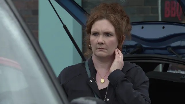 Coronation Street’s Fiz floored as she comes face to face with returning character who ruined her life