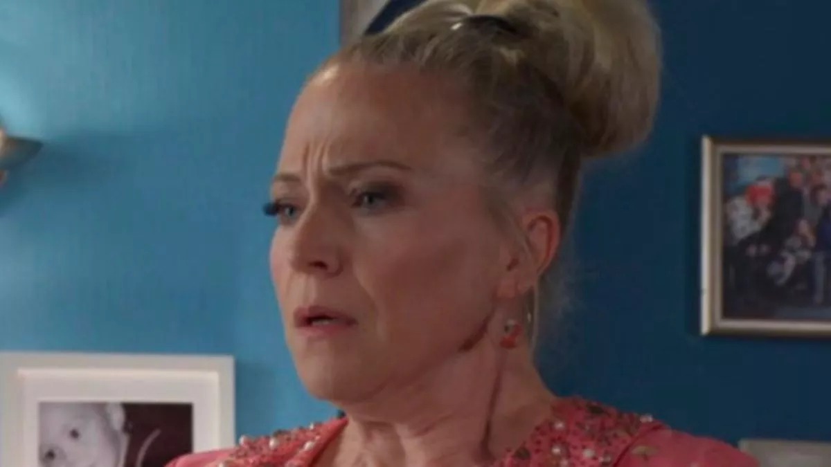 EastEnders fans spot ‘secret’ moment in heartbreaking Linda Carter scenes