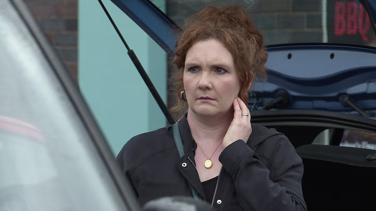 Coronation Street spoiler (Wednesday 07 August): Fiz is shocked to see Alina