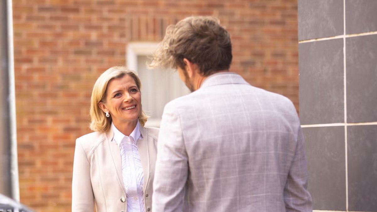 Coronation Street confirms change for Leanne as Rowan becomes worried