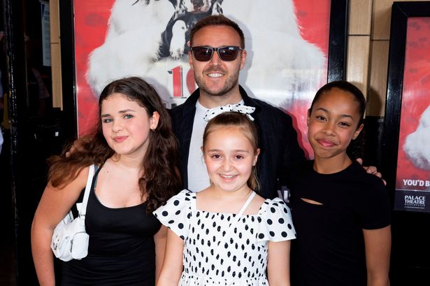 Coronation Street’s Alan Halsall shares adorable moment with real and on-screen daughters in ’10/10′ night out