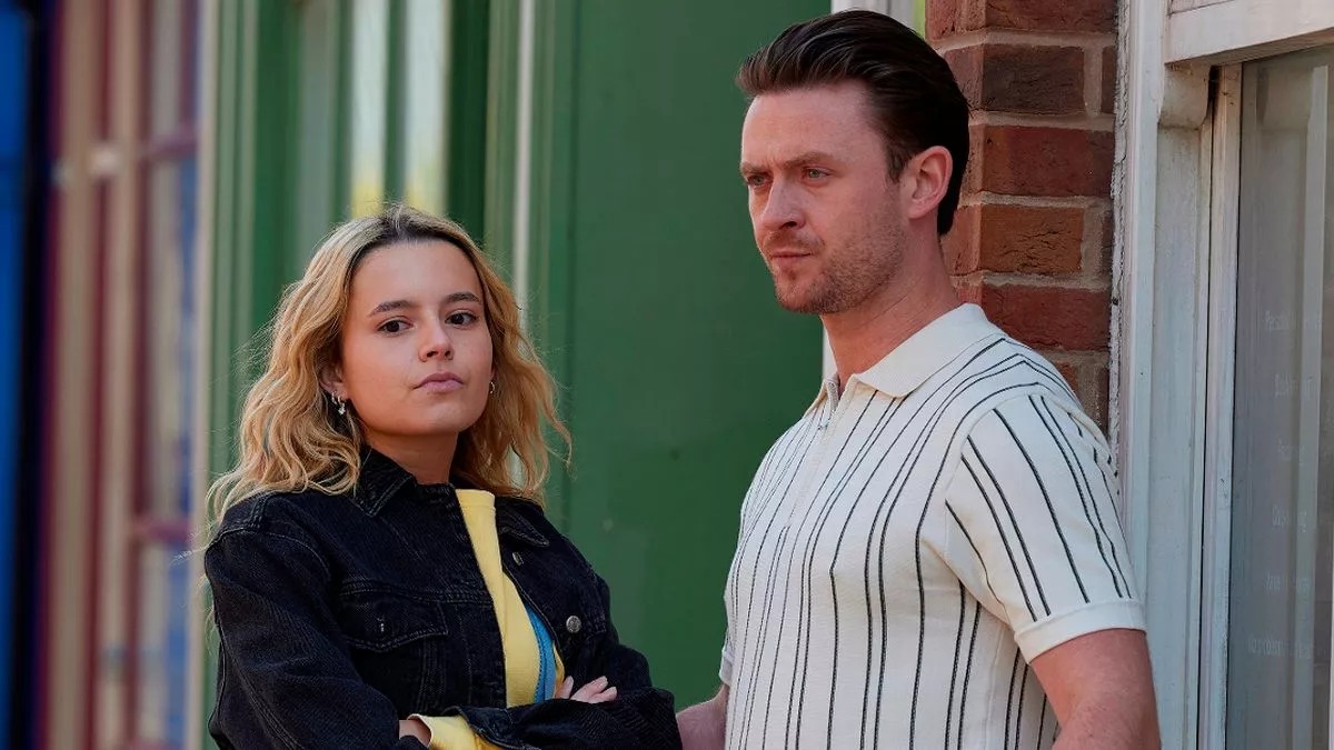 Coronation Street fans ‘solve’ dark Joel and Betsy twist as teen makes worrying confession