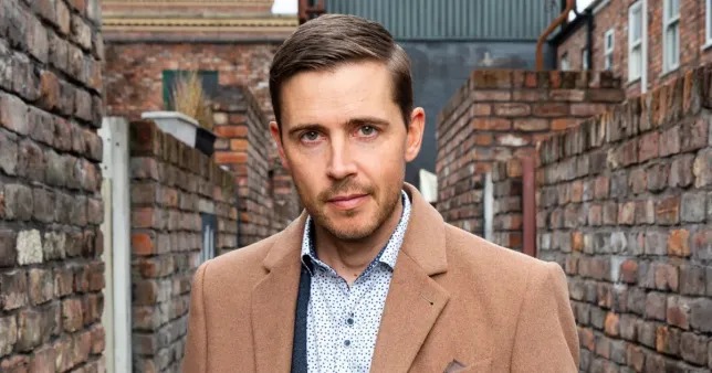 Coronation Street star explains character’s unexpected absence from Paul’s death episode