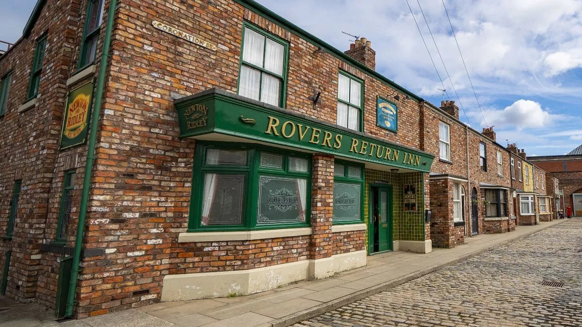 Three Coronation Street characters set for return as double death rocks Weatherfield