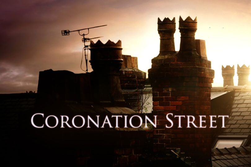 Beloved Coronation Street couple in shock ‘split’ as star admits ‘it’s not looking good’