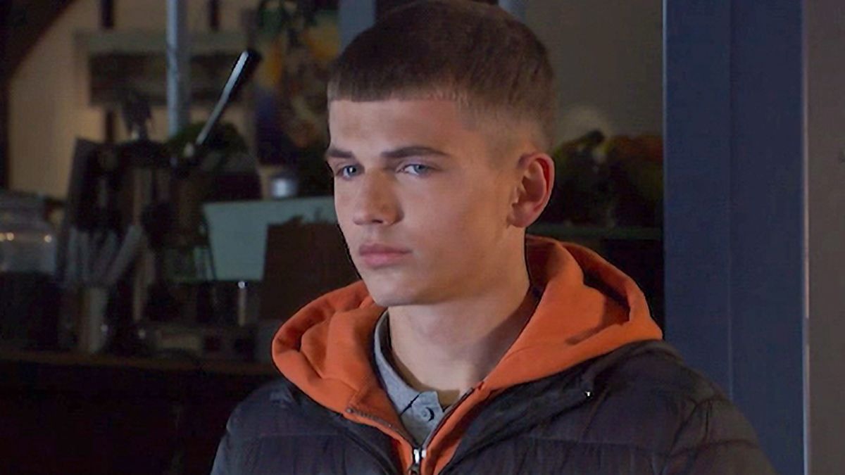 Hollyoaks fans ‘work out missing Lucas Hay’s real whereabouts’ amid baby twist