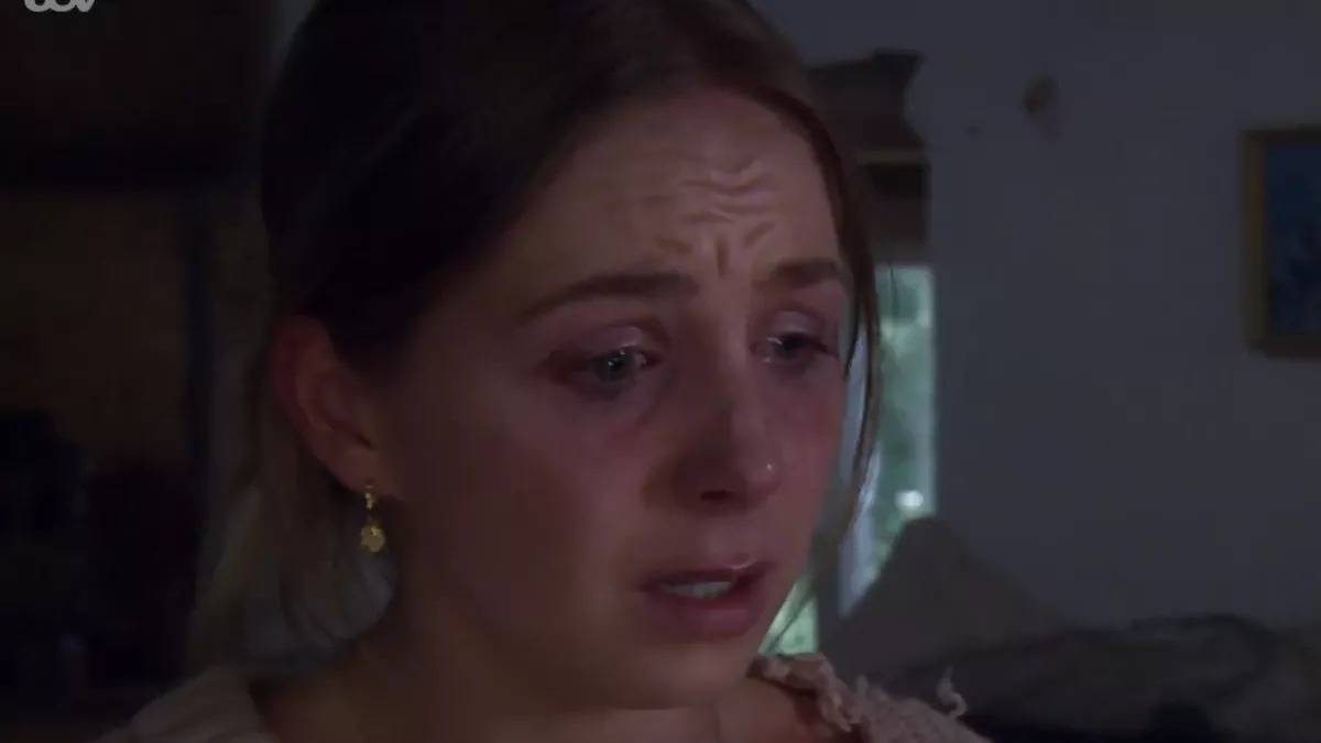 ITV Emmerdale fans ‘work out’ beloved villager takes fall for Belle Dingle in double exit