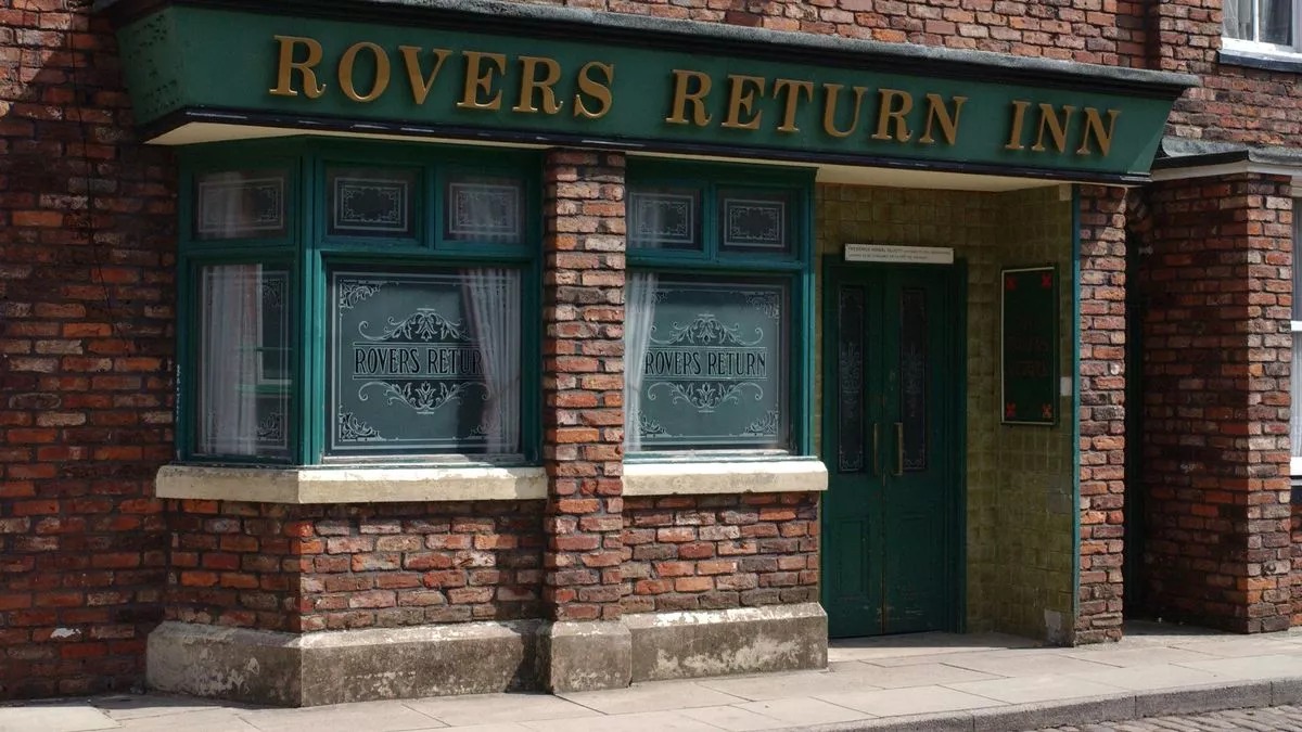 Coronation Street star’s exit confirmed in emotional post after fans feared death twist