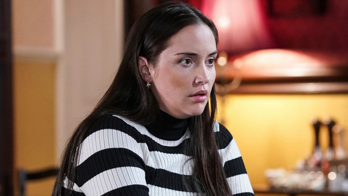 What’s wrong with Lauren in EastEnders? Tragedy ‘sealed’ after alarming injury clue