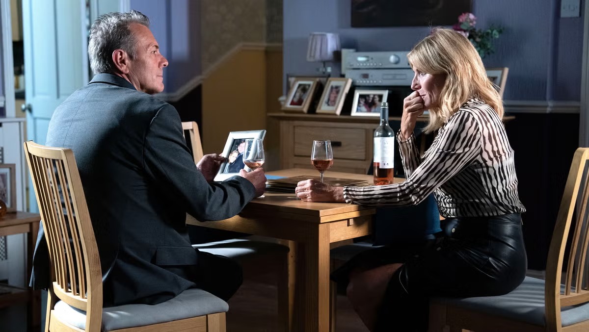 EastEnders star teases “intense” Cindy and David reunion scenes