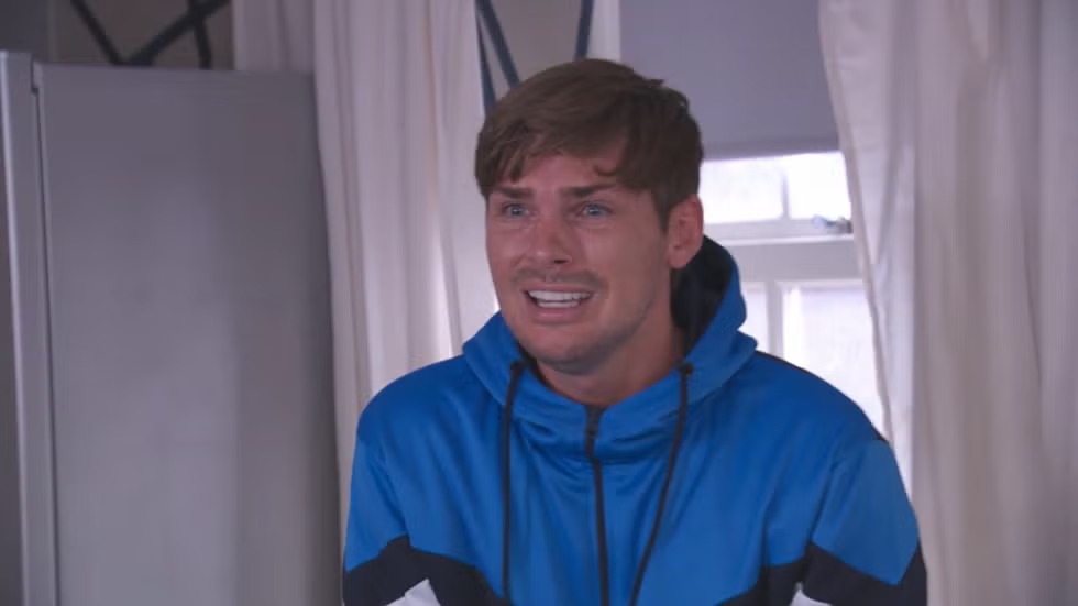 Hollyoaks airs devastating Ste twist in early streaming release