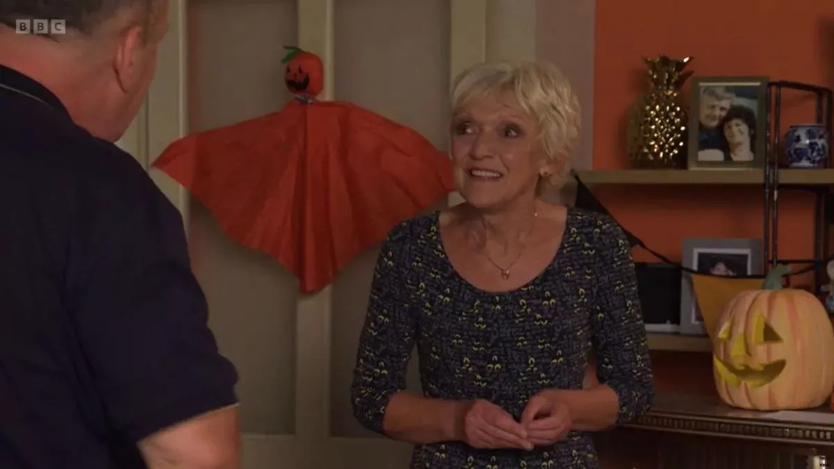 EastEnders’ Jean Slater in heartbreaking scam as real culprit ‘revealed’