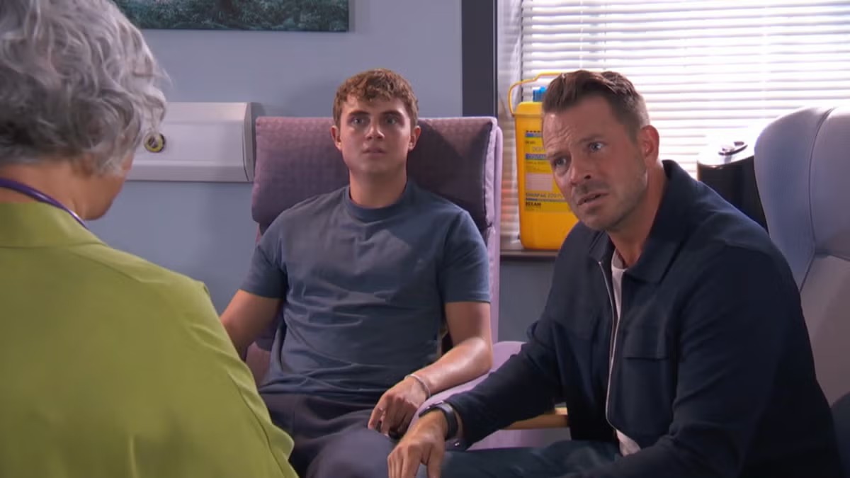 Hollyoaks’ JJ takes drastic action after major news in early streaming release