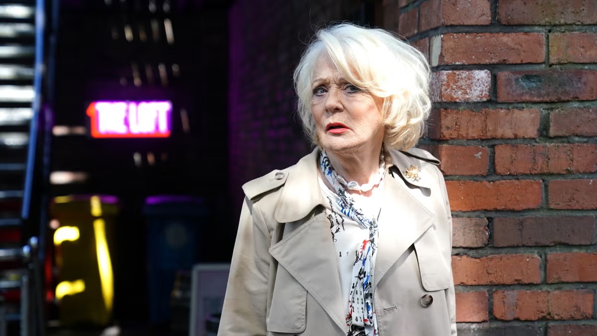 Hollyoaks star Sherrie Hewson confirms Martha Blake return