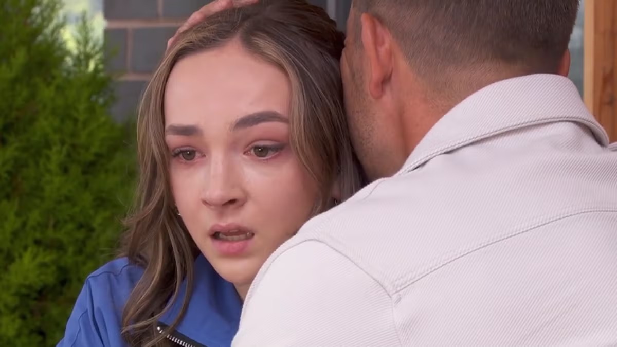 Hollyoaks’ Frankie faced with huge decision in early streaming release