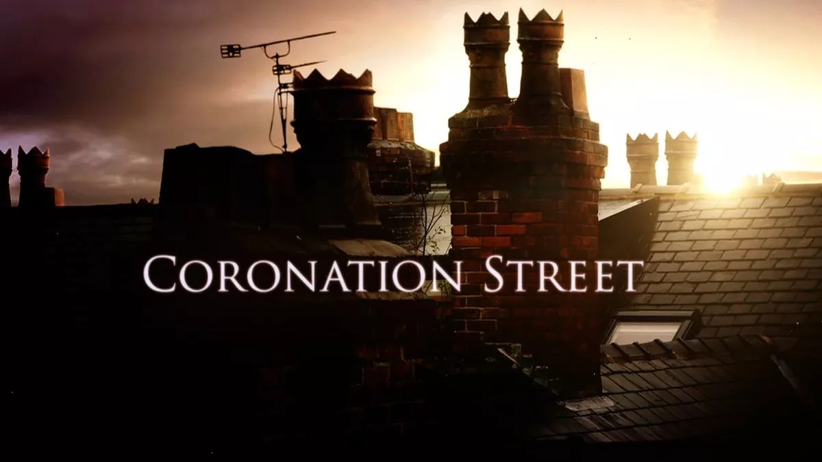 ITV Coronation Street fans ‘work out’ who might die in fire as fan favourites at risk