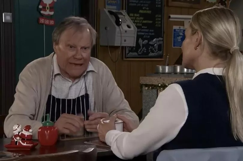 Coronation Street fans brand Roy Cropper ‘savage’ as DS Lisa Swain moment leaves them ‘unable to cope’