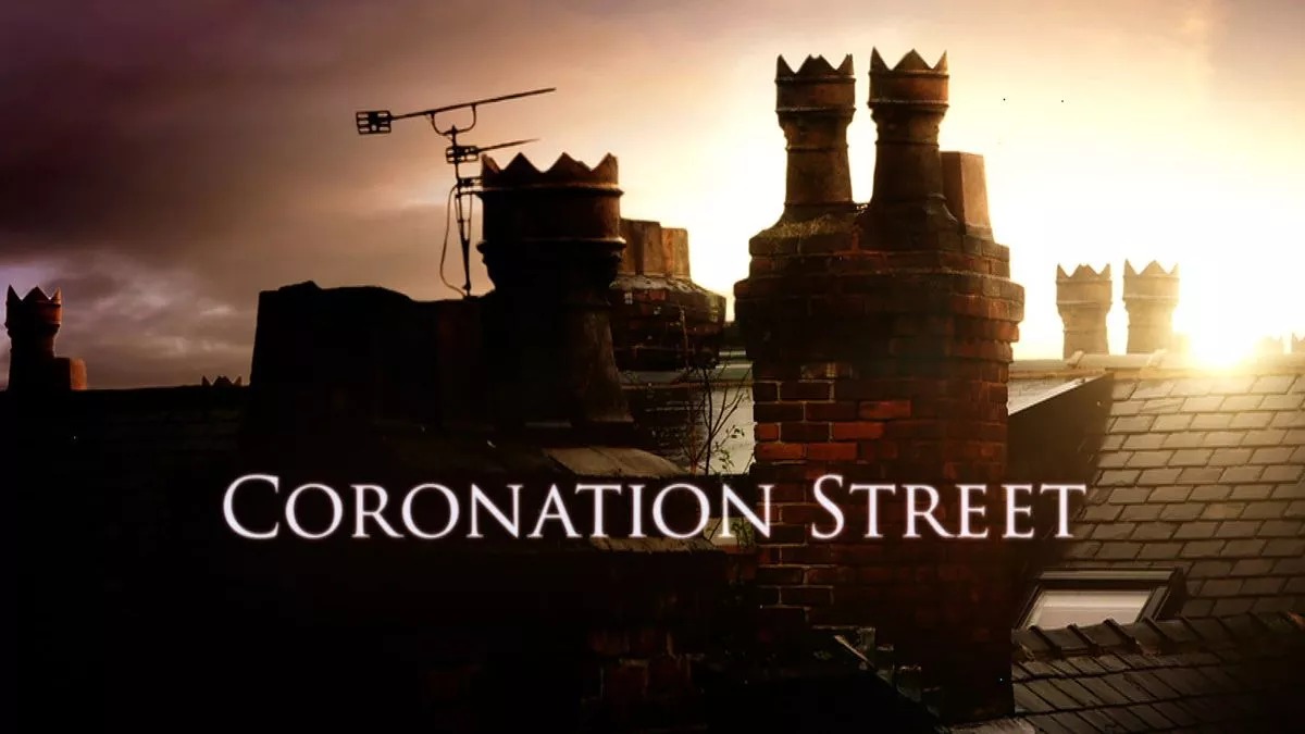 Coronation Street actor speaks out over ‘tragic death’ theory as he teases soap future