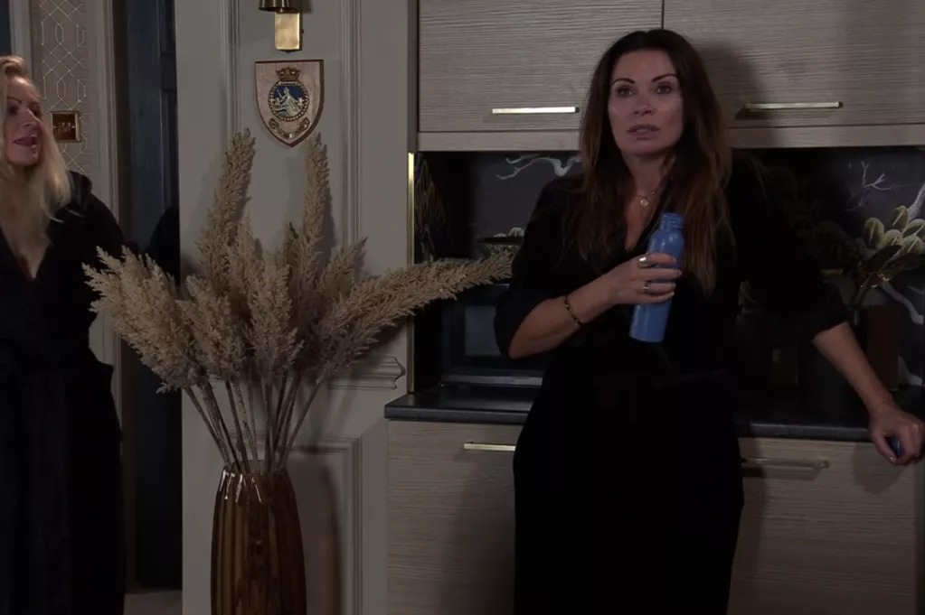 Coronation Street fan frenzy as Carla and Lisa sleep together – but it’s not looking good