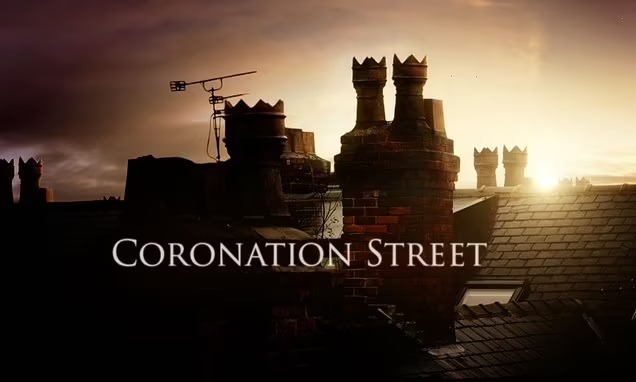 Coronation Street fans ‘floored’ after realising two fan favourites are real-life siblings