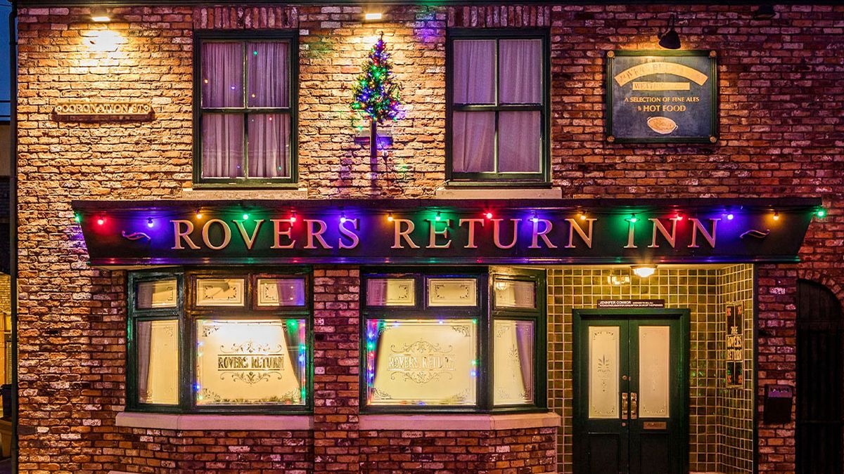 What time is Coronation Street on Christmas Day? Schedule and spoilers revealed