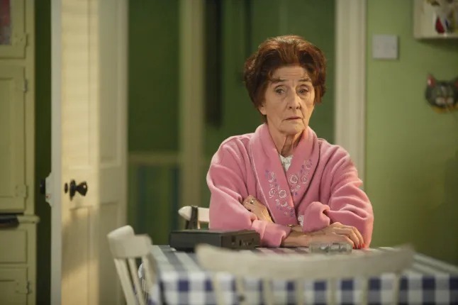 Fraudsters who conned EastEnders legend June Brown jailed