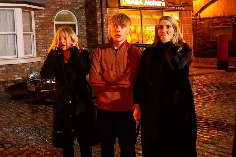 Coronation Street fans demand reassurance in ‘please’ plea as they ‘rumble’ fire death – and it’s not Max