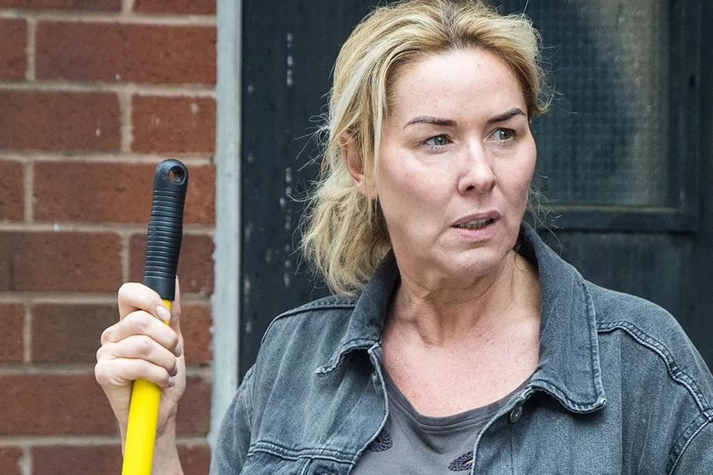 Coronation Street’s Claire Sweeney addresses five-word demand from fans after controversy