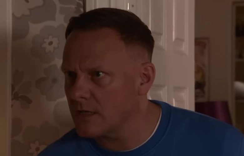 Corrie icon Sean’s death ‘sealed’ as fans ‘expose’ who kills him after 22 years on soap