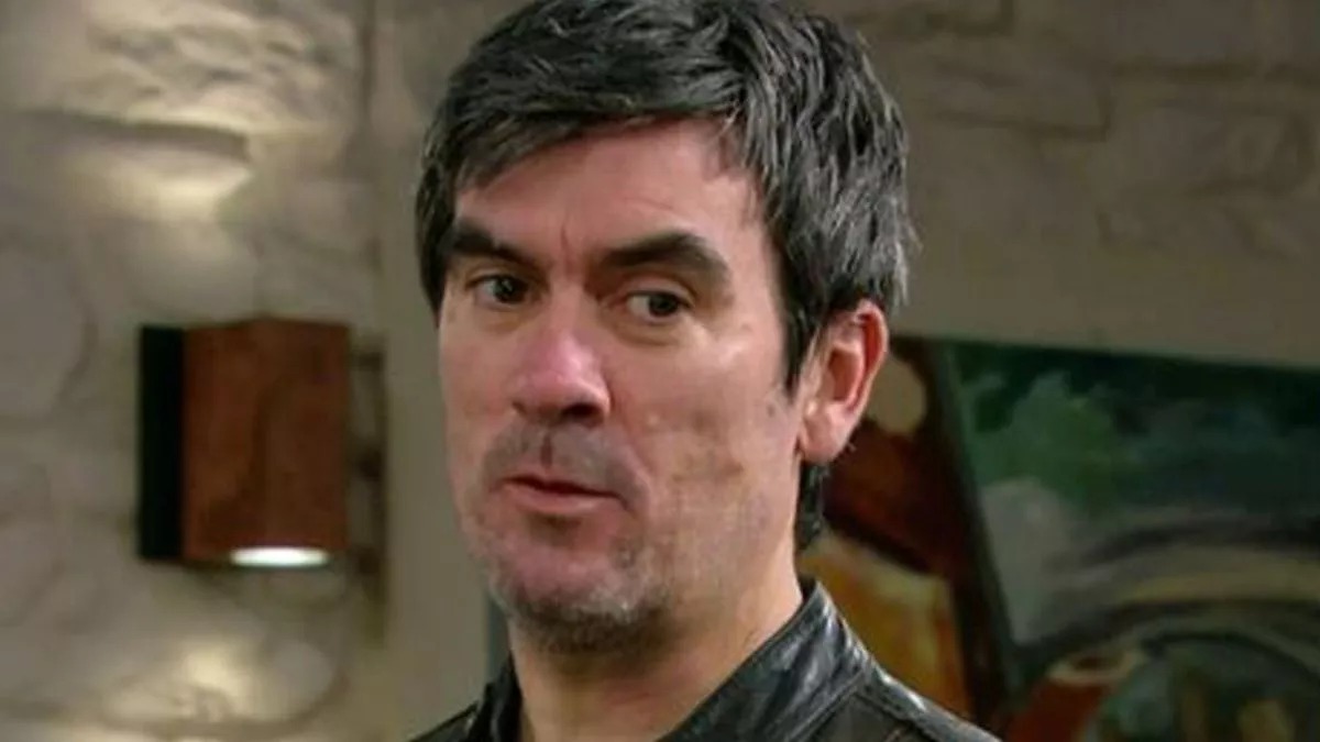 Emmerdale’s Cain Dingle star ‘worried’ about soap future as exit ‘sealed’