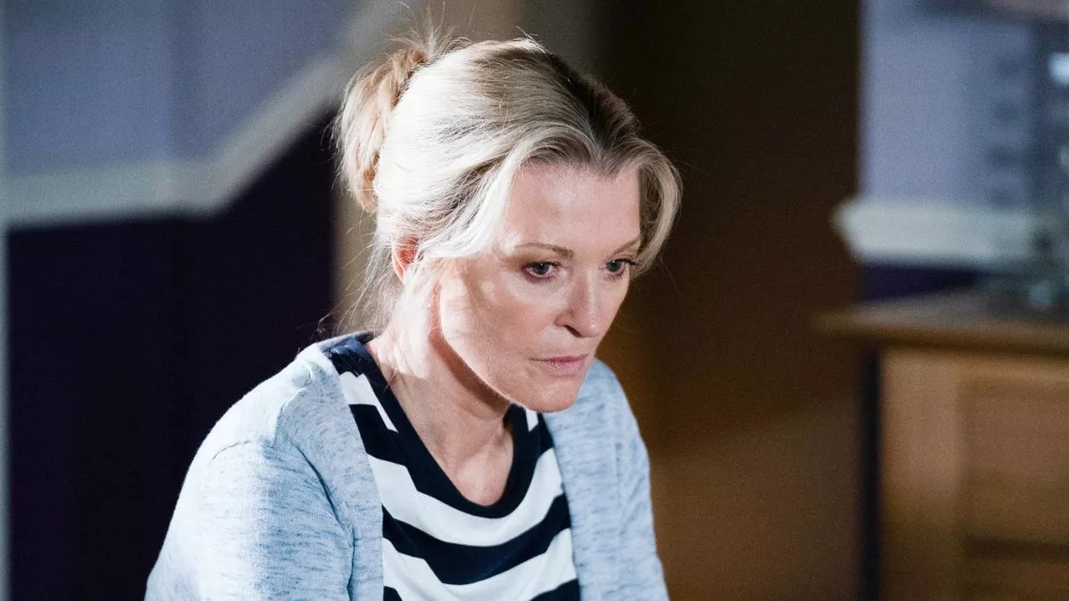 BBC EastEnders fans spot major clue Kathy isn’t Cindy’s attacker after explosion