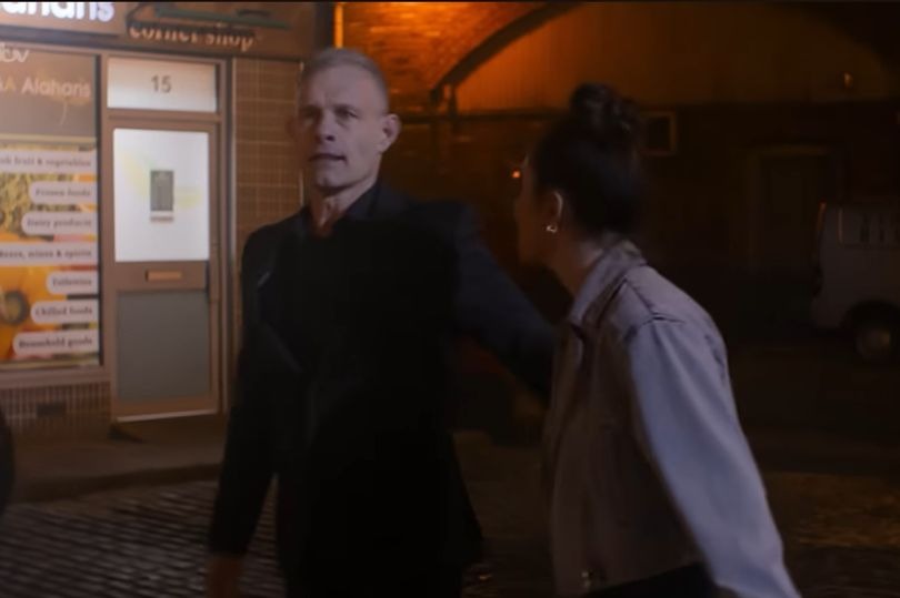 Coronation Street fans spot Nick Tilsley ‘blunder’ as he rescues Toyah Habeeb from burning Platt family home