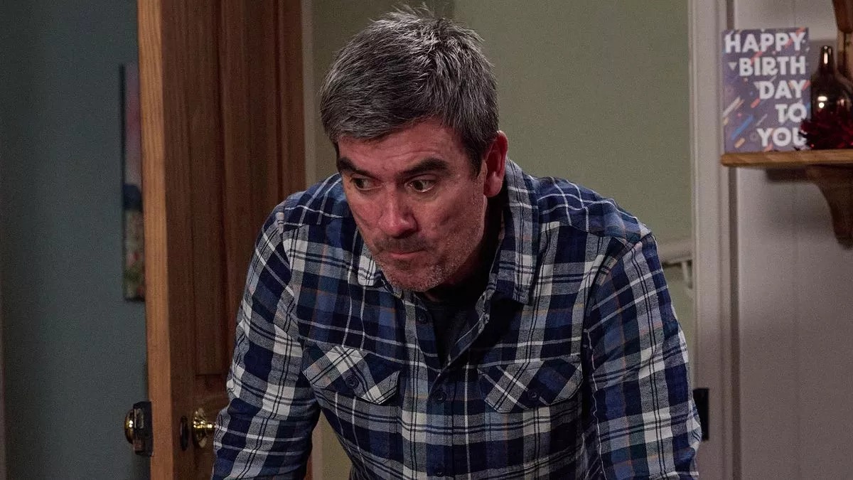 Emmerdale scene ‘gives away’ whose funeral Cain Dingle attends as tragedy sealed